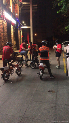 南寧市青秀區(qū)洪師傅代駕服務(wù)部 安全便捷的代駕服務(wù)體驗(yàn)
